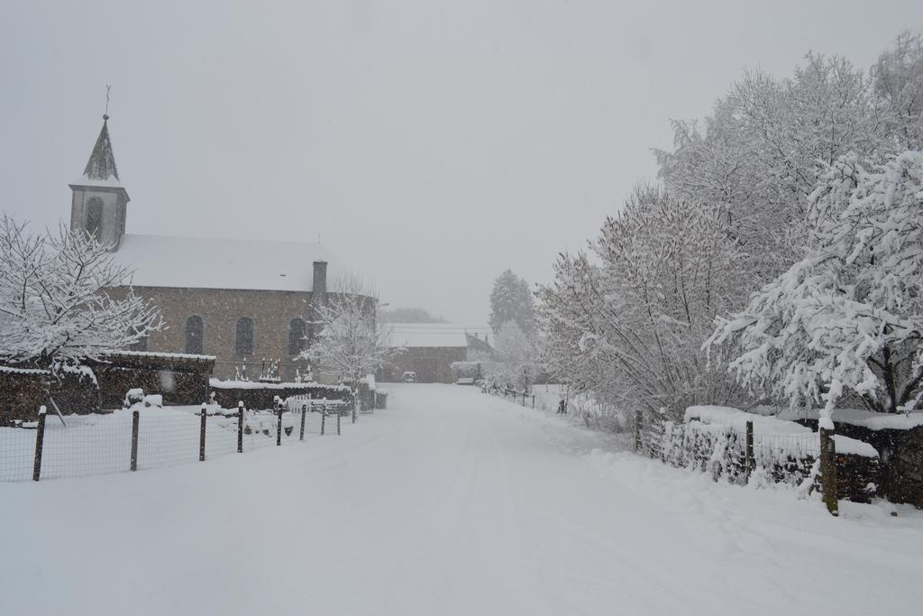 Gite La Clef Des Champs Libin Exterior foto
